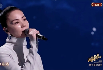 “谁给王菲画的眉毛”登上热搜，女儿窦靖童发文“挖嘞个亲娘”