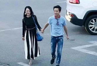 何炅杨钰莹街头牵手：成年人最戳心的关系，根本不用藏