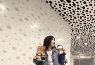 杨钰莹对自己好狠，53岁硬装成00后