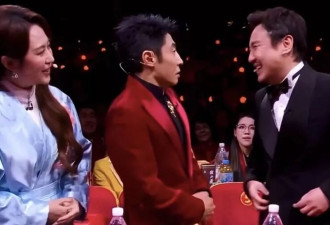 “沈腾说错词”冲上热搜 本人：自责 打了半宿掼蛋