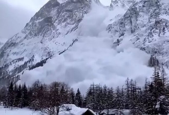 雪崩加火车脱轨，欧洲山脉今年冬天为何格外危险