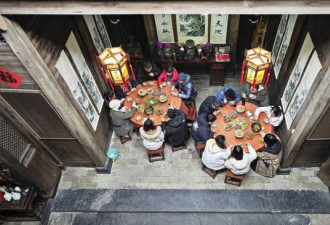 打工人回家破防了 县城物价已堪比一线