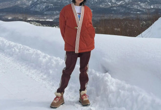 刘嘉玲晒与梁朝伟滑雪合照庆祝新年：祝大家马年健康平安