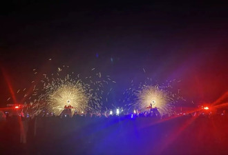打铁花时，1600°C的铁水在空中一共炸裂几次？