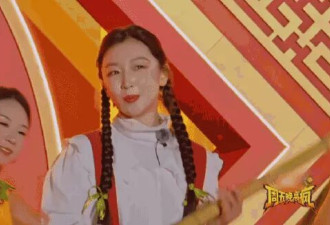周冬雨双马尾造型现身！重现国民初恋惊艳感