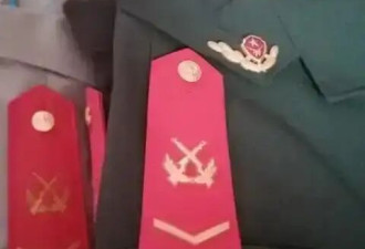 闫学晶“大校”军衔造假 精心骗局终究曝光