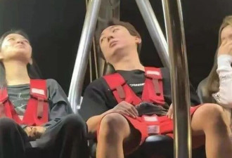 春节又被拍到!王思聪现身克拉码头玩高空溜溜球,身边还是她？