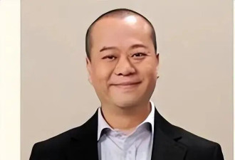 欧阳震华扮成“财神”送祝福，暴瘦身形引发网友担忧