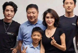  金巧巧三亚全家福狠狠打脸 富豪老公罕露面 