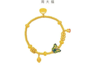 一条手链涨24000元！老铺黄金部分门店被抢空，只剩下柜台和柜姐
