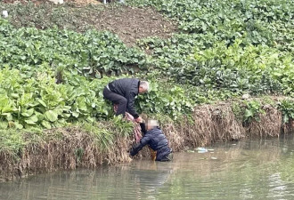 去运动路上，7旬退伍老兵救下8旬落水老人