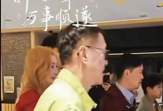 李嘉欣儿子帅到认不出！15岁身高187超过许晋亨 整牙后终于长开