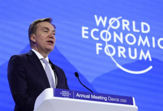 世界经济论坛总裁辞职,曾称爱泼斯坦是“出色...