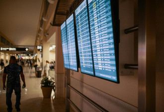 持绿卡者多福利受限 恐遭突击检查 旅行也跟踪