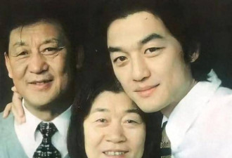 春节第9天，李亚鹏和亲哥李亚炜冰释前嫌