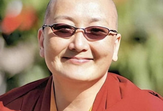 香港电视一姐，儿女双全，为何在印度出家
