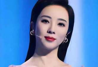 落毛凤凰不敌鸡？李思思亮相河北县城演出，气质毫无差距令人心碎