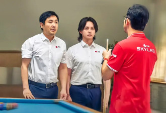 电影《飞驰人生3》：AI 一定比人强？我不服！