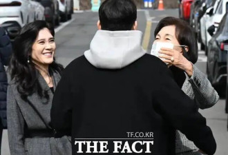 55岁三星长公主送儿子上名校！甩掉渣男老公，离婚12年活成女王