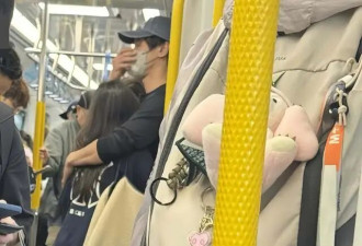香港知名男星婚内出轨,和陌生女子地铁上又搂又抱