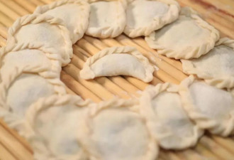 这届年轻人：不回家过年，是对自己的“犒赏”