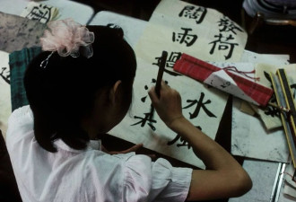 荷兰摄影大师逝世 走遍中国曾住上海 拍下这些……