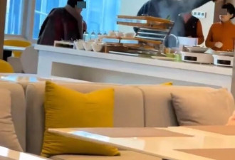 母子酒店自助餐打包被阻 狂殴女职员：我付了钱！