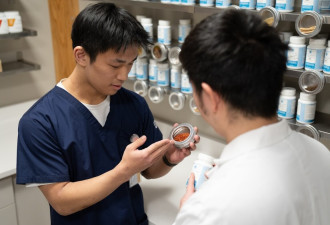 加拿大首个中医本科落地！安省高校培养中医针灸师，走向主流医疗