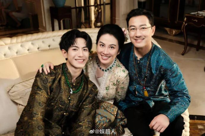 叶璇短剧演绎豪门婆婆，《少夫人来自东北》影后级演技获赞