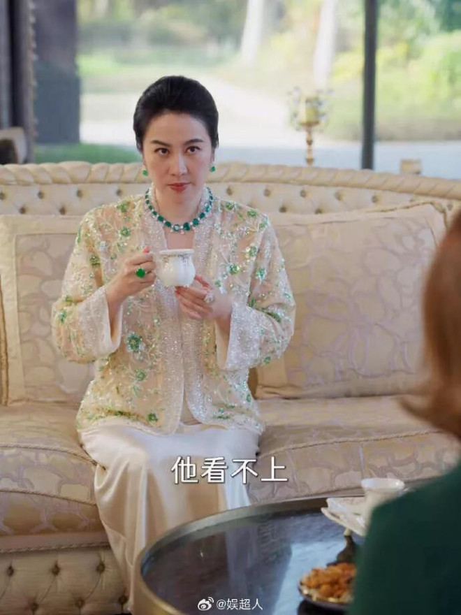 叶璇短剧演绎豪门婆婆，《少夫人来自东北》影后级演技获赞