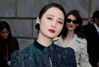 50岁蒋勤勤扛住了G社镜头！皮肤紧致身材曼妙美爆了