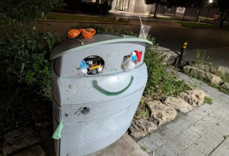 邹至蕙希望彻底解决臭气熏天的街头垃圾桶问题，不清楚要花多少钱