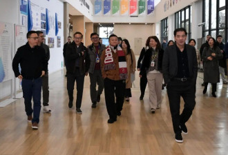 马云现身杭州交流AI，蔡崇信等核心高管罕见聚齐