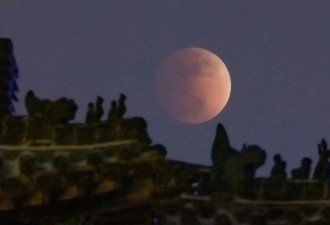元宵节血月：中国多地上演月全食奇观 下次需再等46年