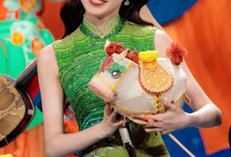 央视元宵晚会主持人造型太惊艳，马凡舒明艳龙洋温婉，网友：不愧是央视严选