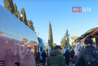 在伊华商护送22名中国人撤离伊朗 连续行车20小时