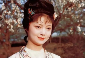 60岁张莉近况曝光！曾因投资失败暴瘦20多斤 未婚未育…