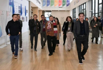 马云穿6万LP，蔡崇信穿李宁接地气！一张高管合照，暴露顶级富豪穿衣…