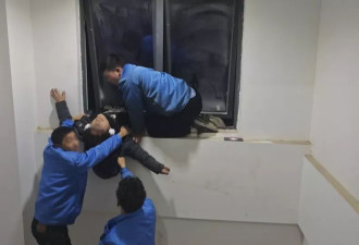 抽支烟的工夫，男子竟被窗户拦腰“封印”