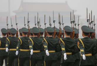 中国称要贯彻军委主席负责制 深化政治整训