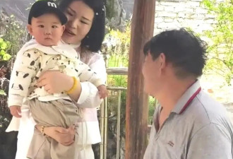 大衣哥着急抱胖外孙，朱雪梅婚后为备孕减肥，健身房积极运动