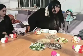 大衣哥着急抱胖外孙，朱雪梅婚后为备孕减肥，健身房积极运动