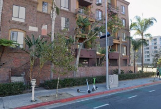 洛杉矶男子在市中心街道突然举刀自宫