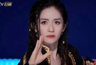 杨幂编发扮嫩失败，变回方脸神似谢娜