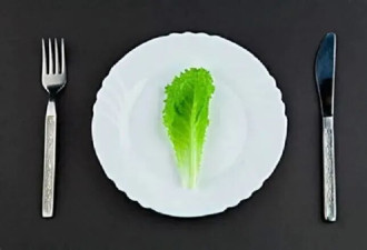 每天只吃100克水煮青菜 一周减掉10斤肉？