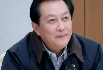 唐国强拍短剧王刚疯狂接商演！老来得子的他们为养娃不敢退休！