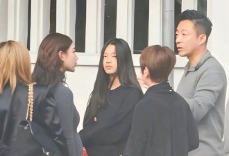 S妈发文晒合照 意外透露4个重要信息 小S又上热搜