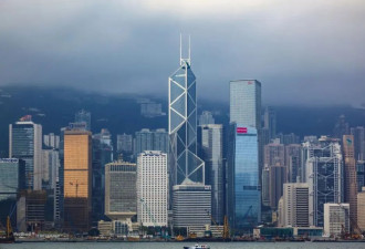 花2000万拼香港身份，值吗？