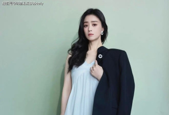 蒋欣新中式西装搭长裙 时髦又高级