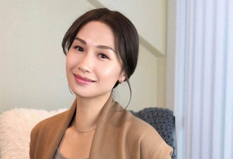 香港知名女星正式宣布复出，嫁帅气富商成阔太